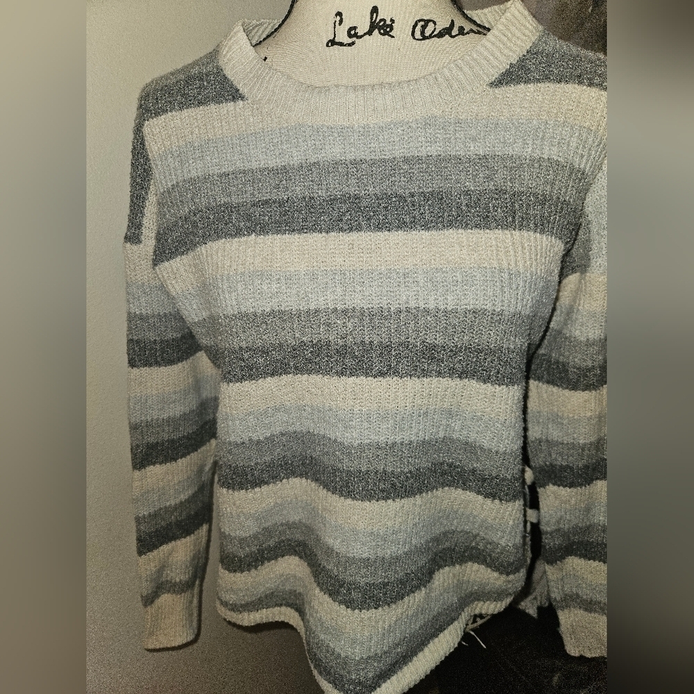 Pink Republic Womans Sweater Size Xs